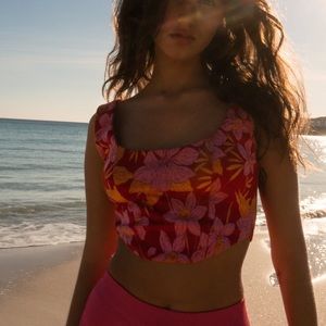 Zara cropped top. Floral print. Never worn size small